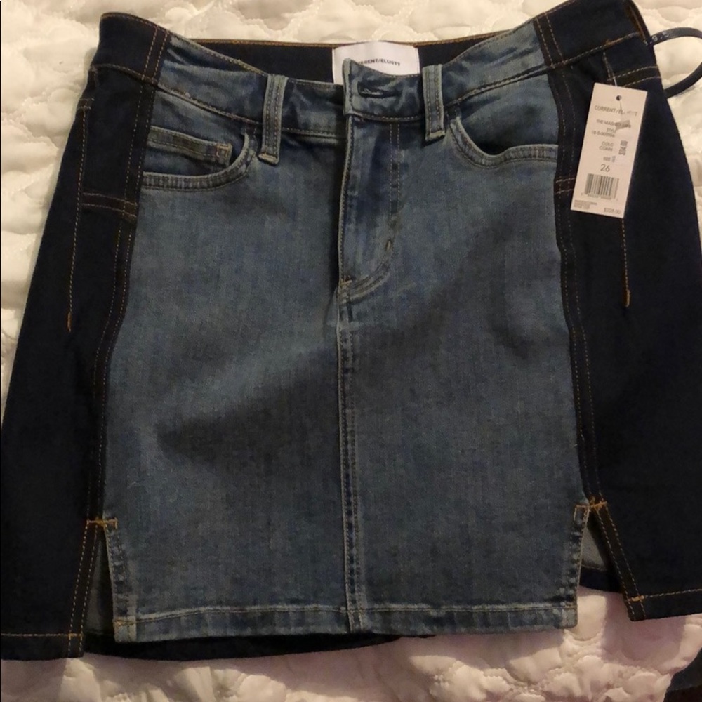 Two toned denim skirt.